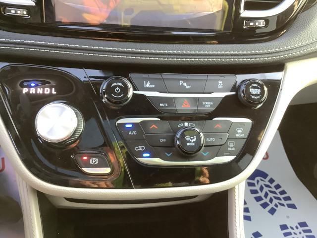 2023 Chrysler Pacifica Hybrid Limited