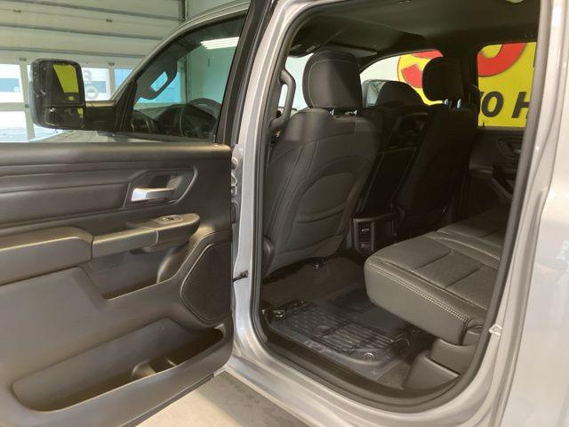 2025 Ram 1500 Tradesman Crew Cab 4x4 5'7" Box