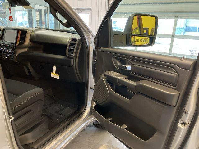 2025 Ram 1500 Tradesman Crew Cab 4x4 5'7" Box