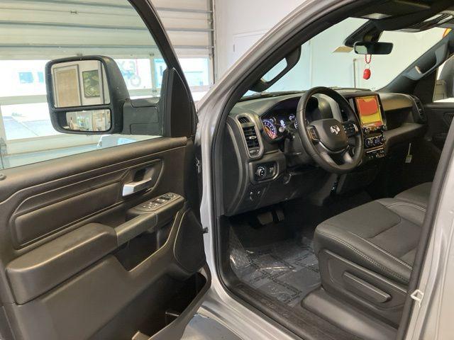 2025 Ram 1500 Tradesman Crew Cab 4x4 5'7" Box