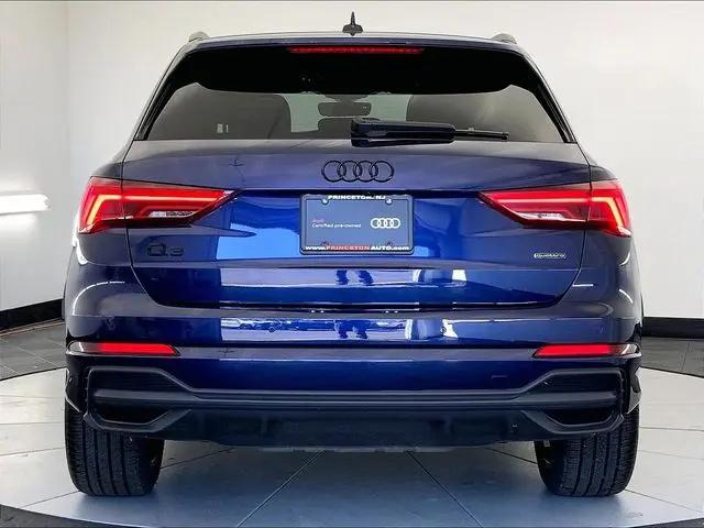 2025 Audi Q3 Premium 45 TFSI S line quattro Tiptronic