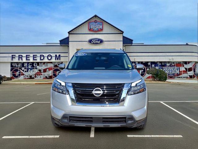 2025 Nissan Pathfinder SV FWD
