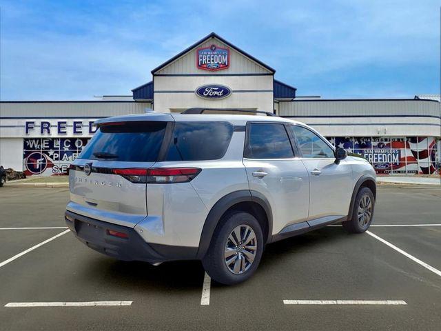 2025 Nissan Pathfinder SV FWD