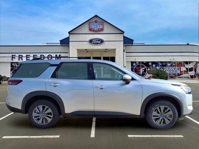 2025 Nissan Pathfinder SV FWD
