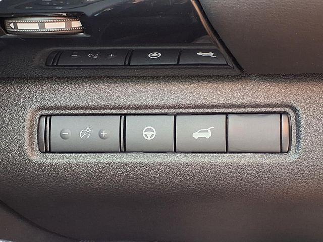 2025 Nissan Pathfinder SV FWD