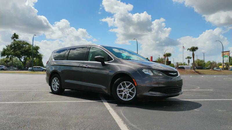 2017 Chrysler Pacifica Touring