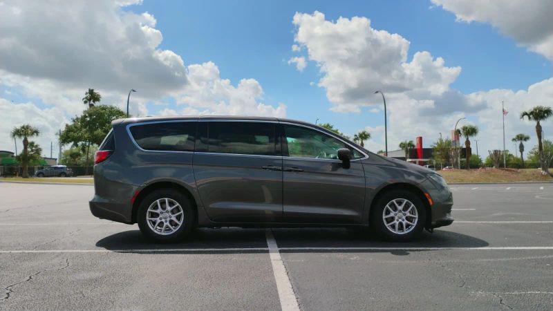 2017 Chrysler Pacifica Touring
