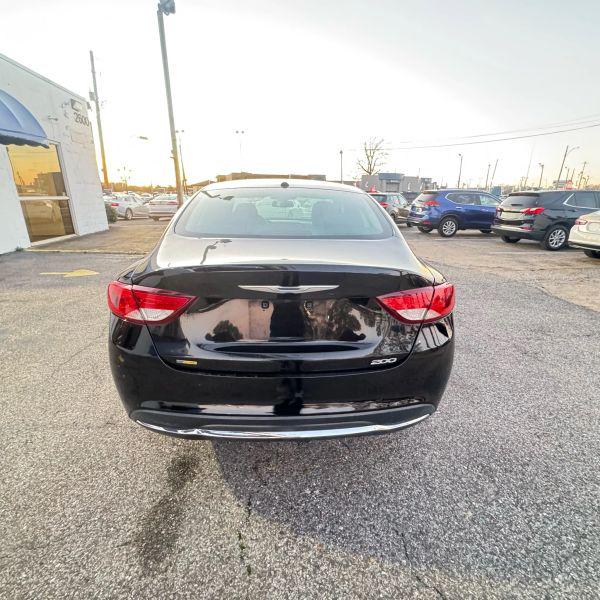 2015 Chrysler 200 Limited