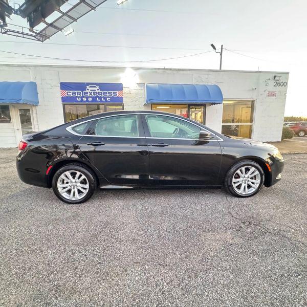 2015 Chrysler 200 Limited