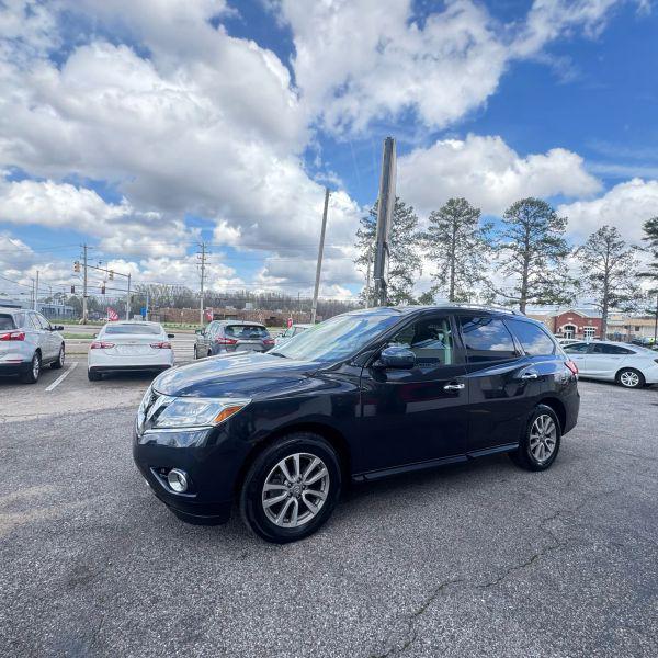 2015 Nissan Pathfinder SV