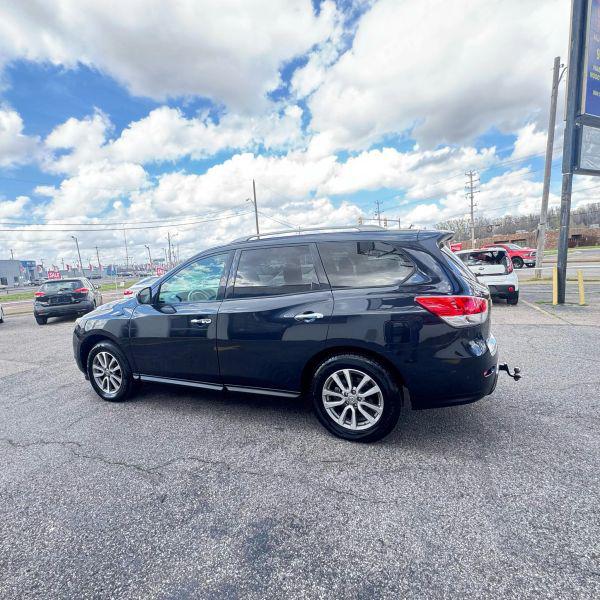 2015 Nissan Pathfinder SV