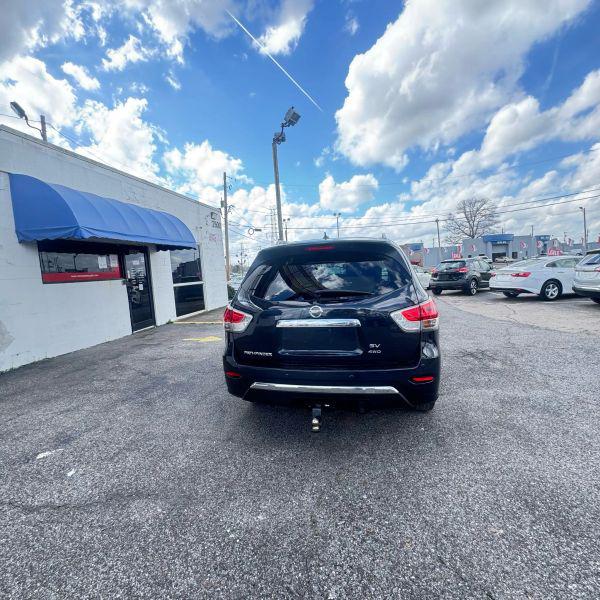 2015 Nissan Pathfinder SV