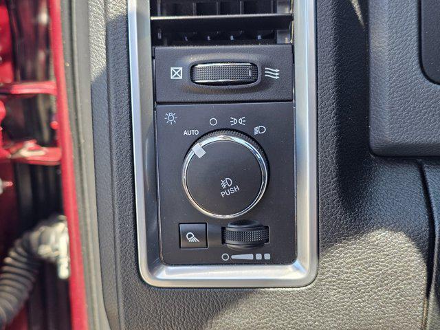 2018 Ram 1500 Big Horn Crew Cab 4x4 5'7" Box