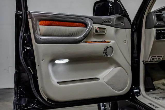 2004 Lexus LX 470 470