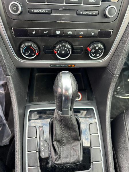 2014 Volkswagen Passat 1.8T Wolfsburg Edition
