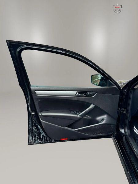 2014 Volkswagen Passat 1.8T Wolfsburg Edition