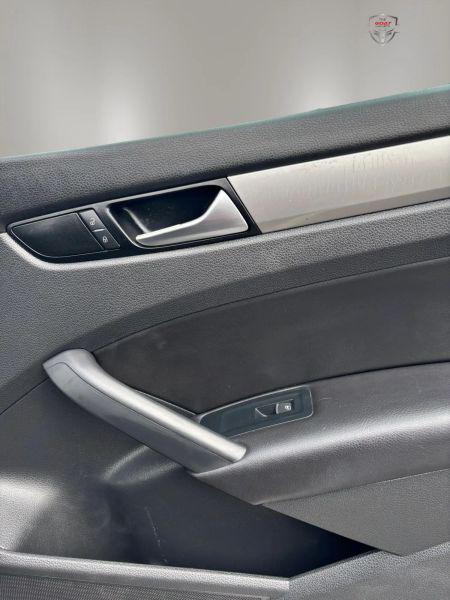 2014 Volkswagen Passat 1.8T Wolfsburg Edition