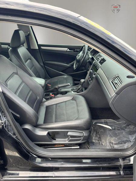 2014 Volkswagen Passat 1.8T Wolfsburg Edition