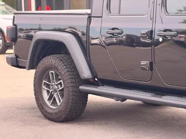 2024 Jeep Gladiator Sport