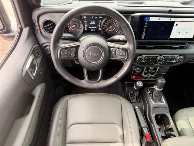2024 Jeep Gladiator Sport