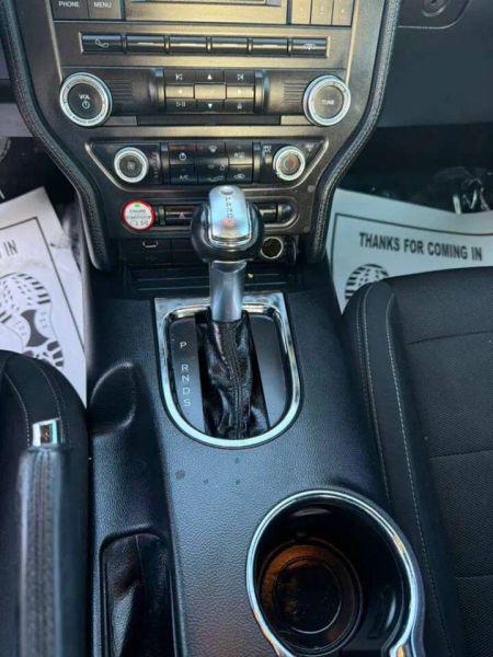 2015 Ford Mustang V6
