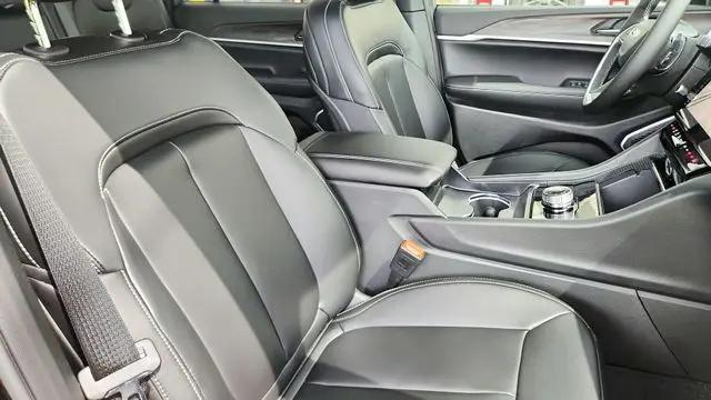 2026 Jeep Grand Cherokee L Limited 4x2