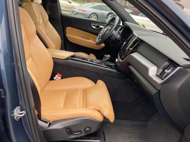 2019 Volvo XC60 T5 Momentum