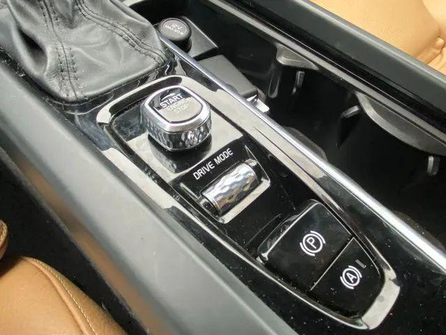 2019 Volvo XC60 T5 Momentum