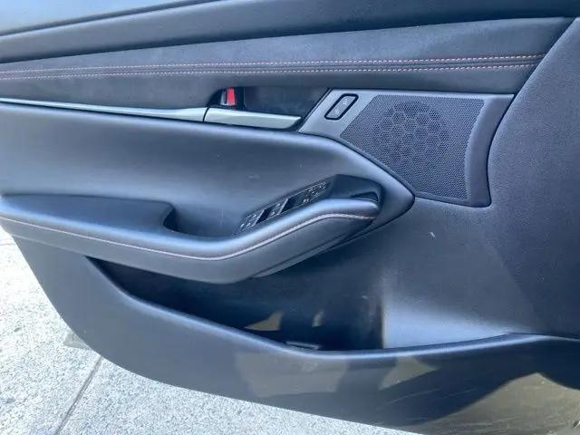 2024 Mazda Mazda3 2.5 Carbon Turbo