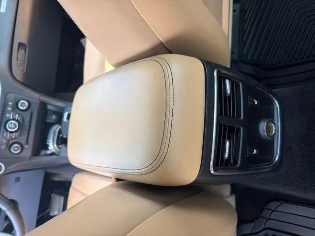 2012 Dodge Charger SXT