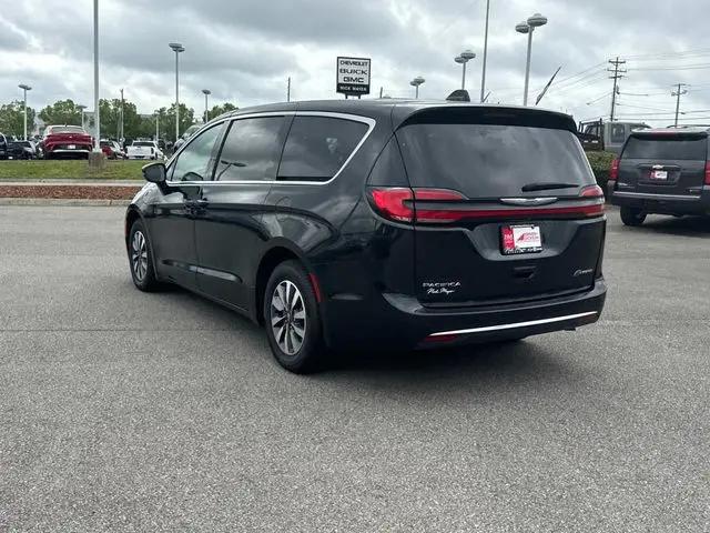 2024 Chrysler Pacifica Hybrid Select