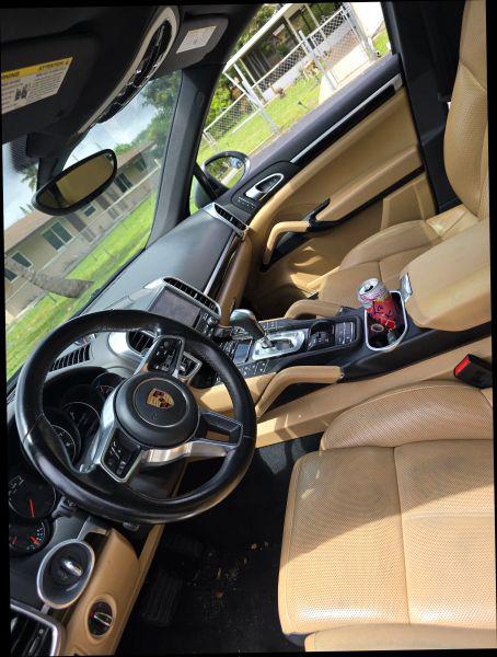 2018 Porsche Cayenne Base