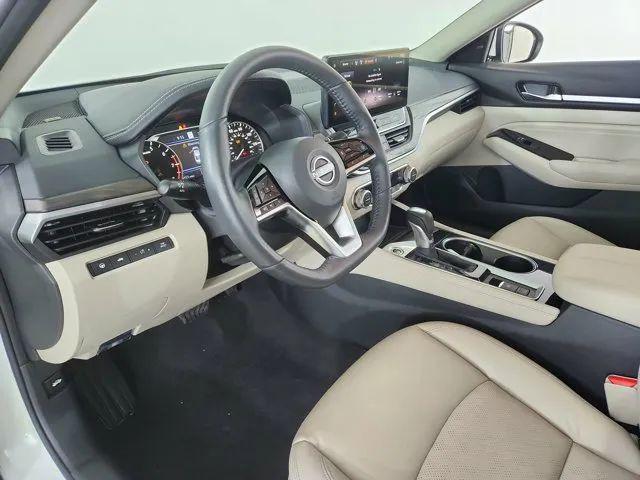 2023 Nissan Altima SL FWD