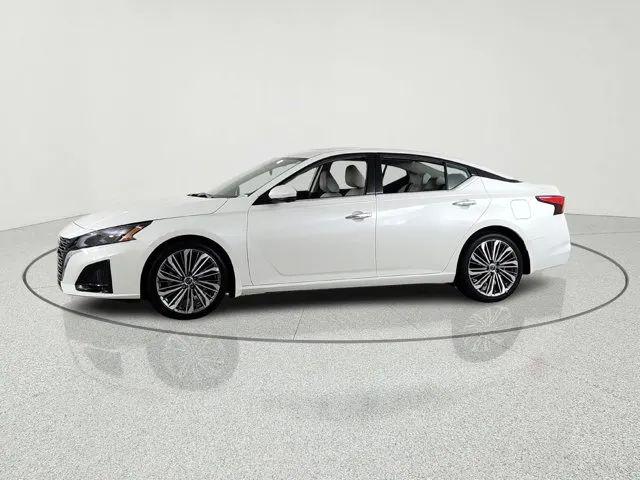 2023 Nissan Altima SL FWD