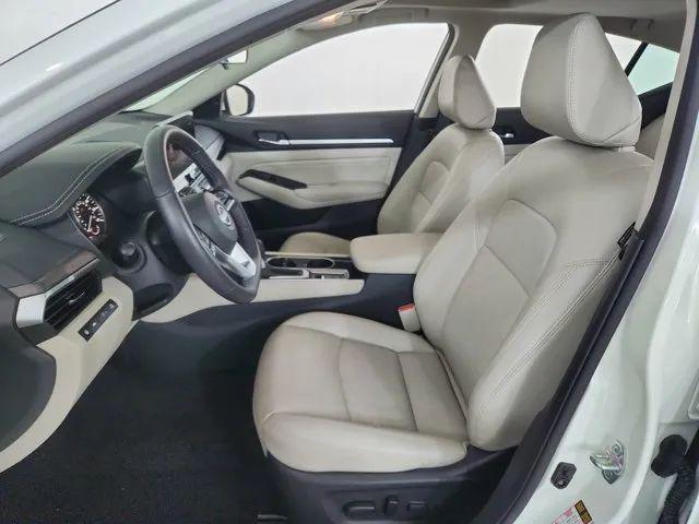 2023 Nissan Altima SL FWD