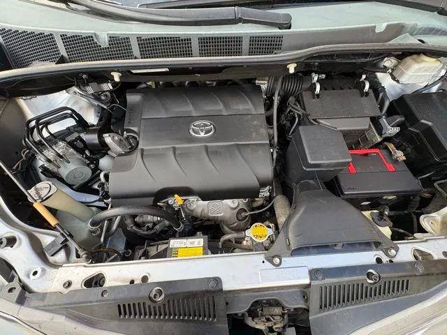 2012 Toyota Sienna XLE V6 8 Passenger