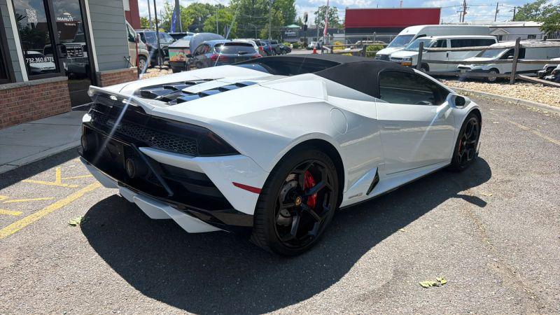 2021 Lamborghini Huracan Evo Spyder