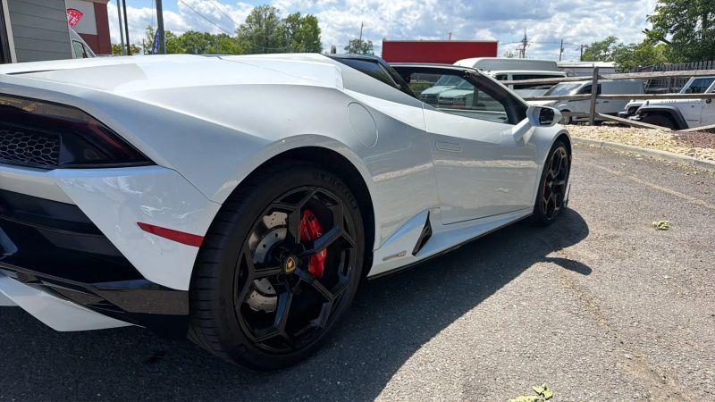 2021 Lamborghini Huracan Evo Spyder