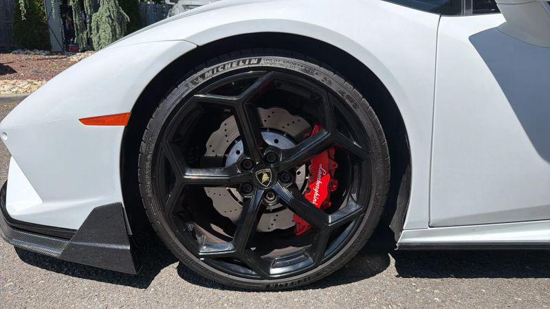 2021 Lamborghini Huracan Evo Spyder