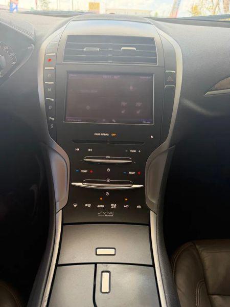 2013 Lincoln MKZ Base
