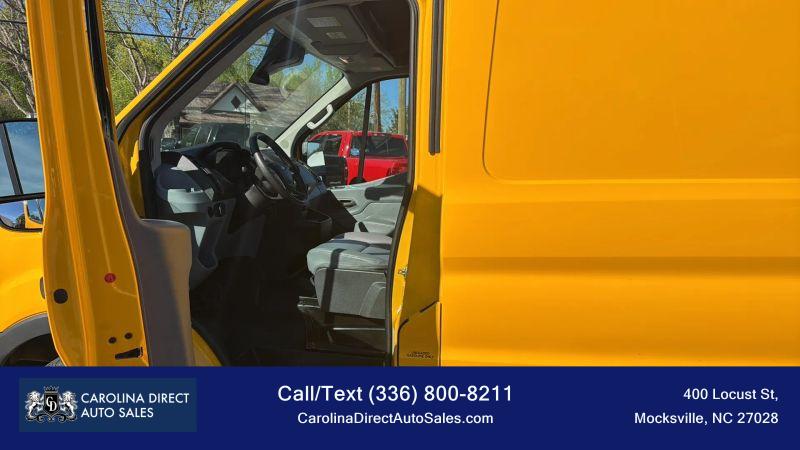 2019 Ford Transit w/Sliding Side Door w/LWB