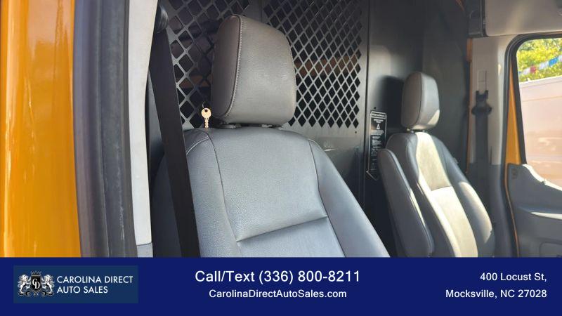 2019 Ford Transit w/Sliding Side Door w/LWB