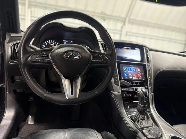2022 INFINITI Q60 LUXE