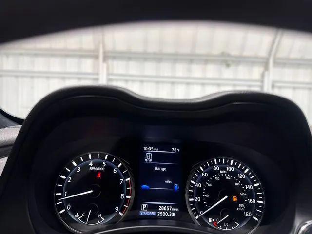 2022 INFINITI Q60 LUXE