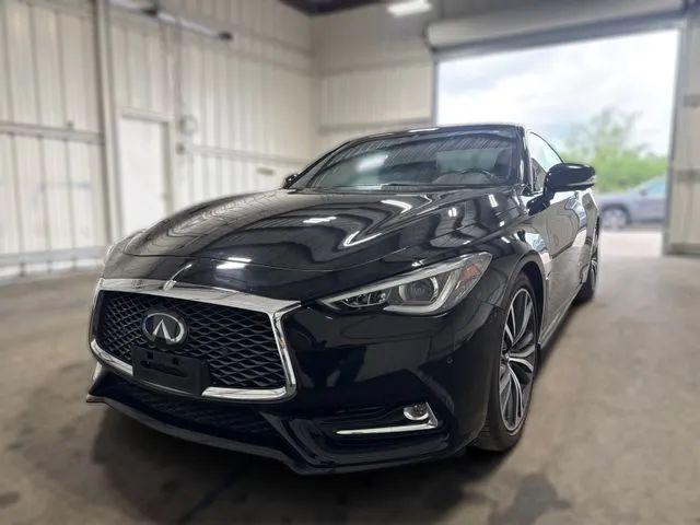 2022 INFINITI Q60 LUXE