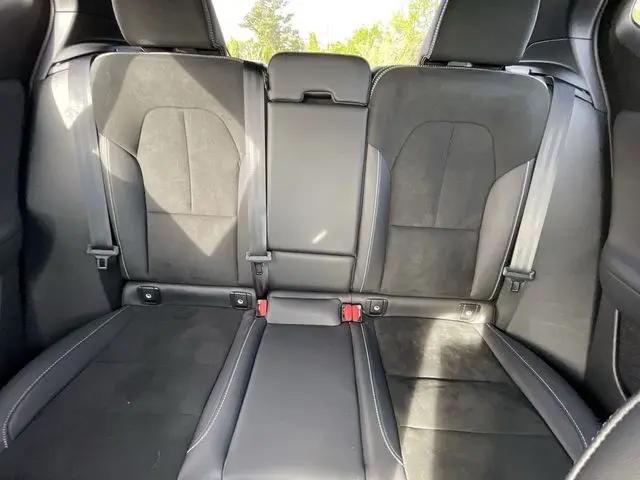 2022 Volvo XC40 T5 R-Design