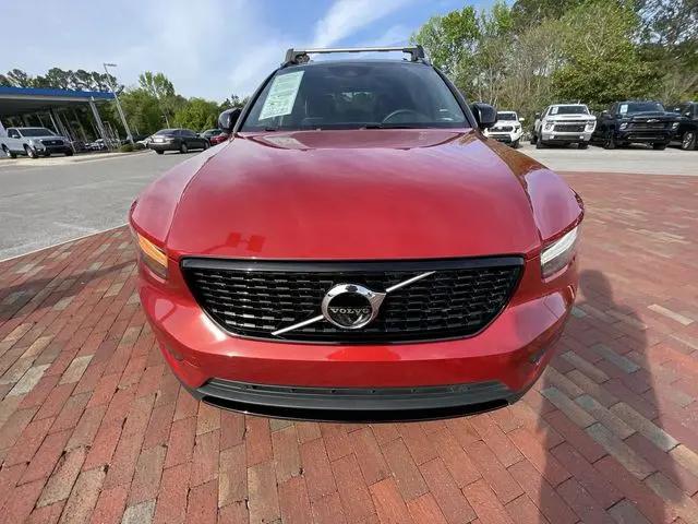 2022 Volvo XC40 T5 R-Design