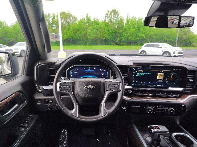 2023 Chevrolet Silverado 1500 4WD Crew Cab Short Bed RST