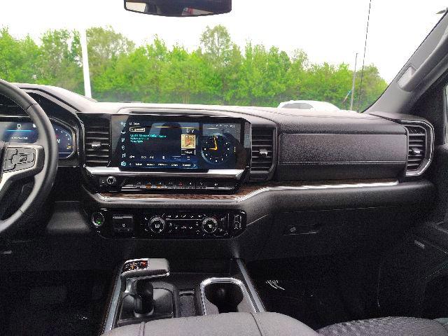 2023 Chevrolet Silverado 1500 4WD Crew Cab Short Bed RST