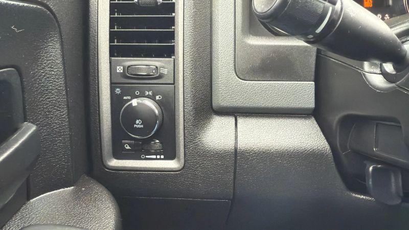 2019 Ram 1500 Classic Express Quad Cab 4x4 6'4" Box